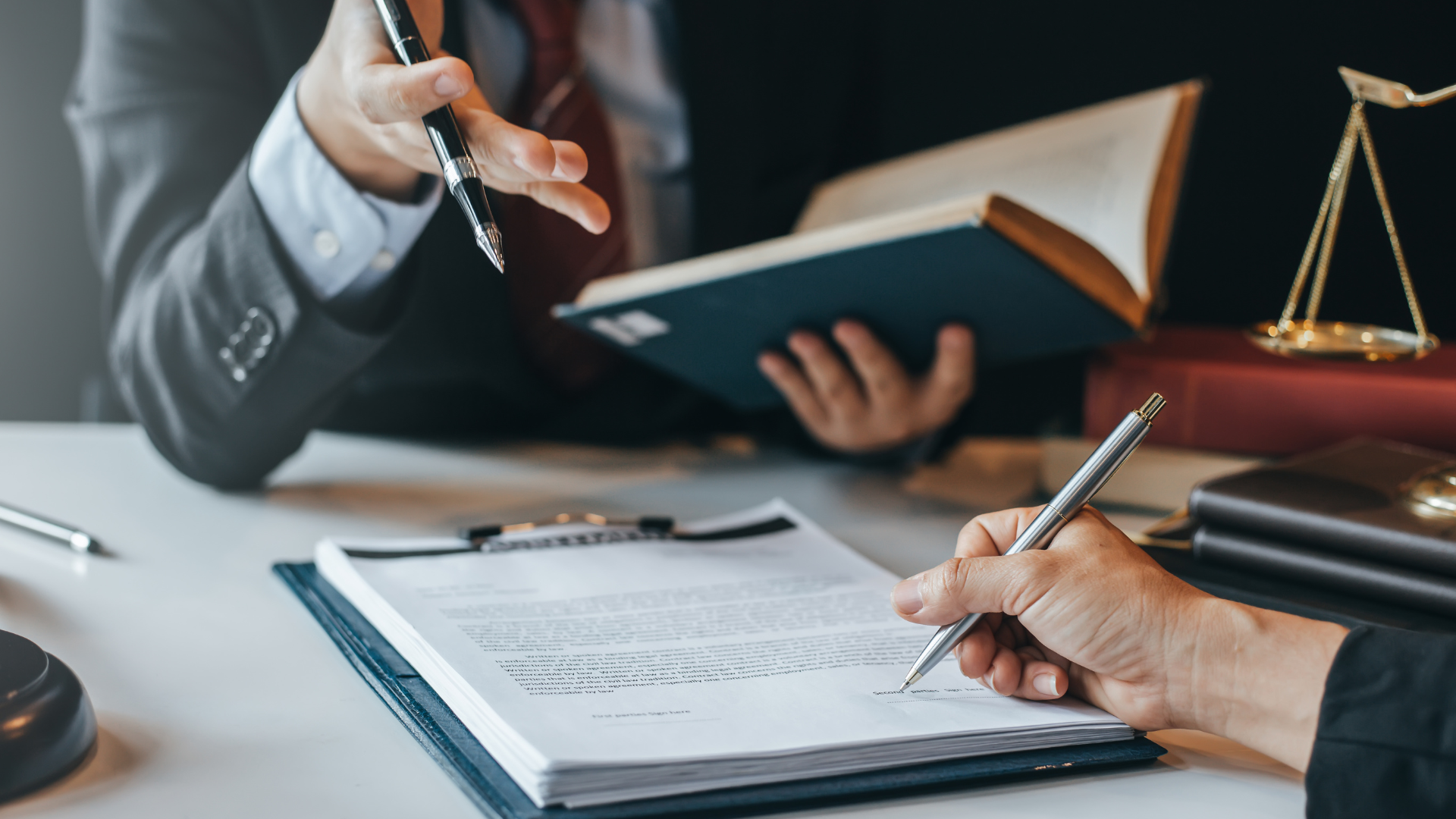 法務・行政手続きサポート